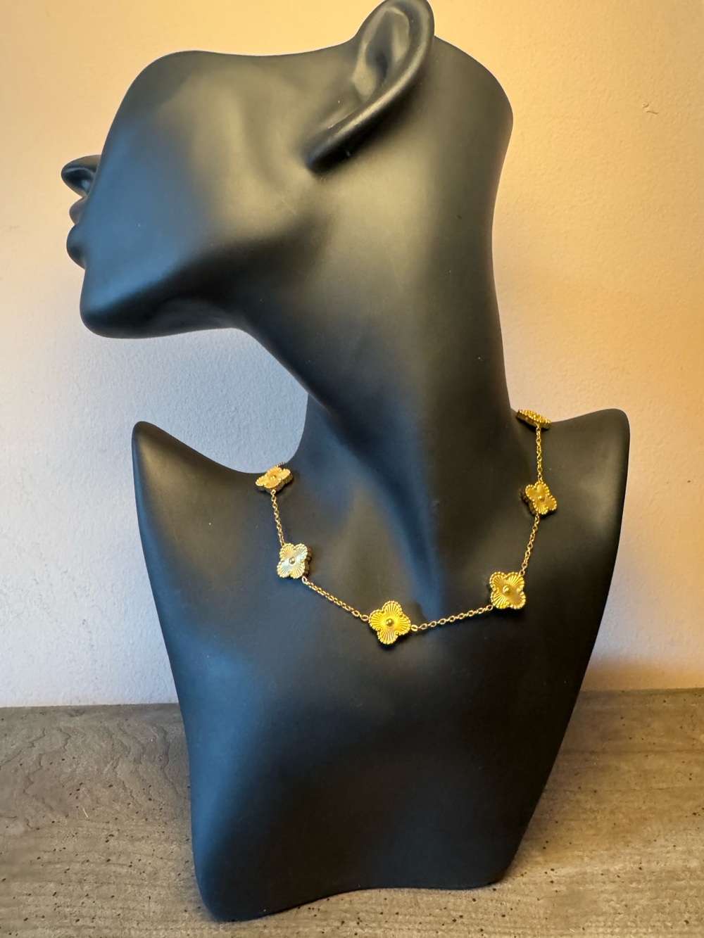 Elegant Gold Tone Clover Necklace